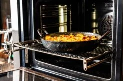 Forged Pan Met 2 Handvatten 28 Cm -Barbecue-Uitrusting Forged pan met 2 handvatten 28 cm sfeerfoto 3