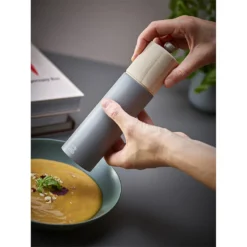 Peugeot Boreal Pepermolen 21 Cm Rotsgrijs -Barbecue-Uitrusting Peugeot Boreal Pepermolen 21 Cm Rotsgrijs 3