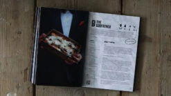 The Bastard We Can´t Bbq Boek 10 The Bastard We Can´t Bbq Boek -Barbecue-Uitrusting The Bastard We Can t BBQ Boek 2